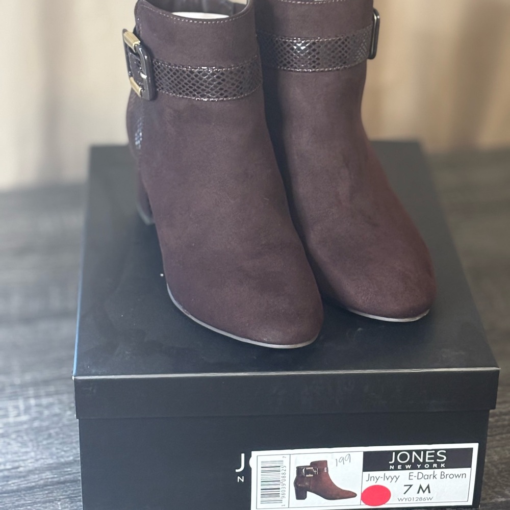 Jones New York Women's Chocolate Ankle Booties